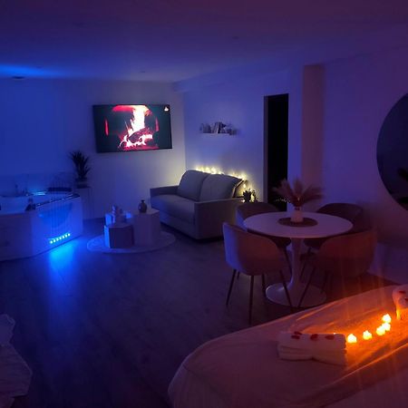 Love Room - Cocon Room - Toulon - Ольуль Экстерьер фото