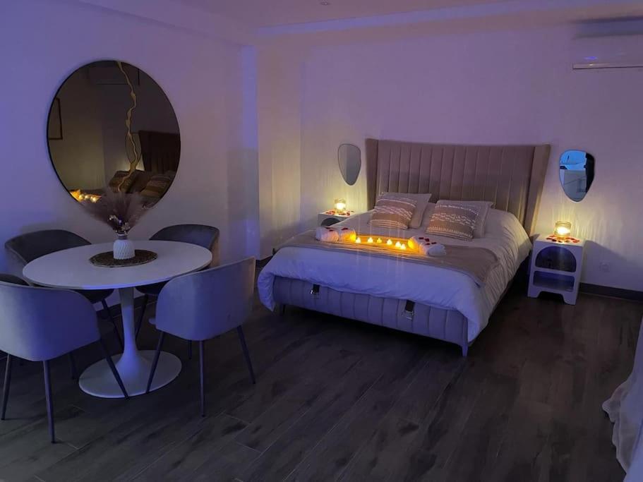 Love Room - Cocon Room - Toulon - Ольуль Экстерьер фото