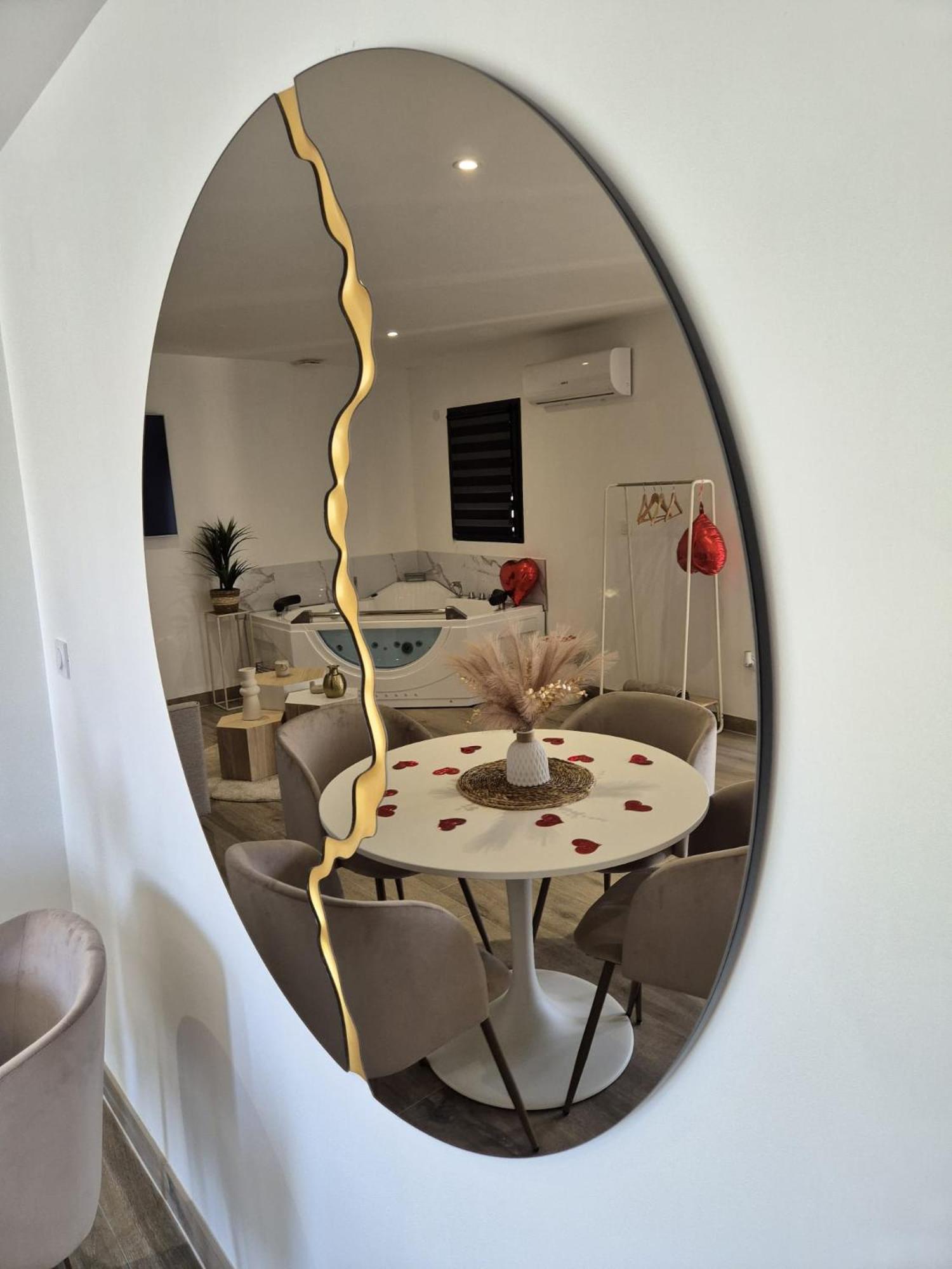 Love Room - Cocon Room - Toulon - Ольуль Экстерьер фото