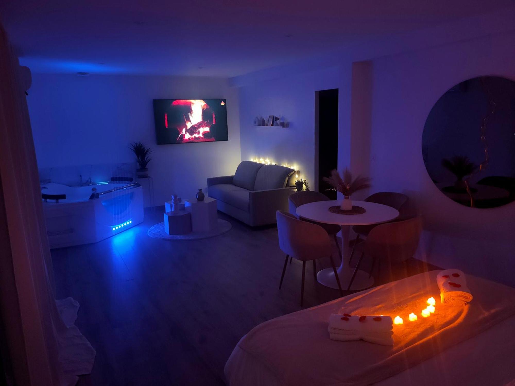 Love Room - Cocon Room - Toulon - Ольуль Экстерьер фото