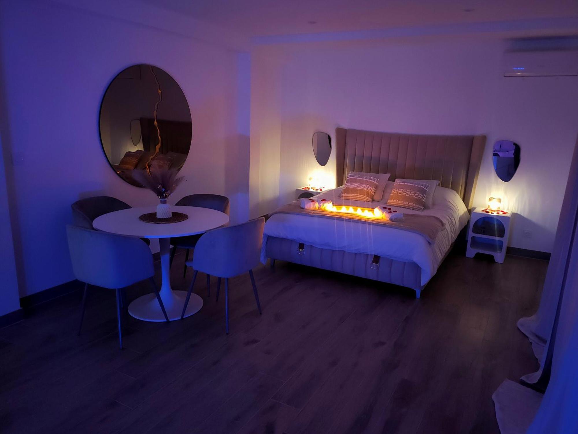 Love Room - Cocon Room - Toulon - Ольуль Экстерьер фото