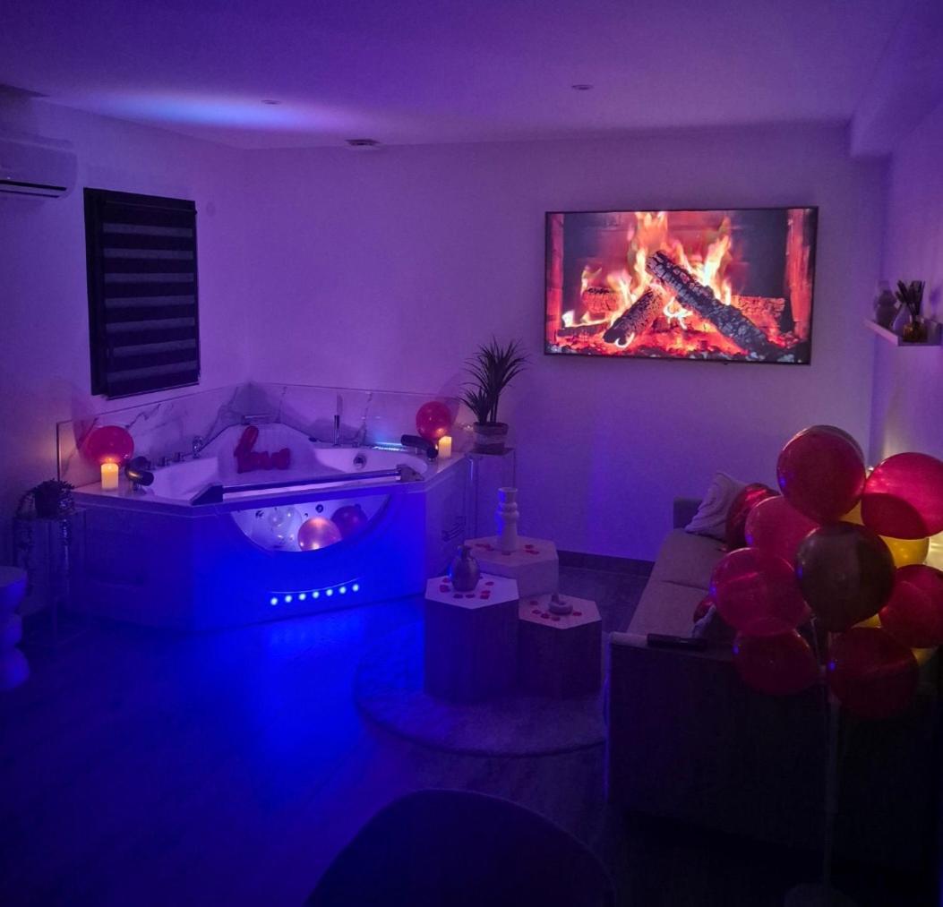 Love Room - Cocon Room - Toulon - Ольуль Экстерьер фото
